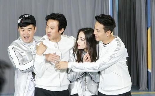 ¹�ϵ����Ȱ�ǣ�ֹ������� ¹����Ů���ѻ��к���