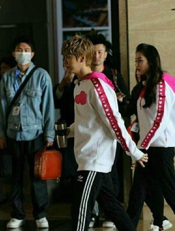 ¹�ϵ����Ȱ�ǣ�ֹ������� ¹����Ů���ѻ��к���