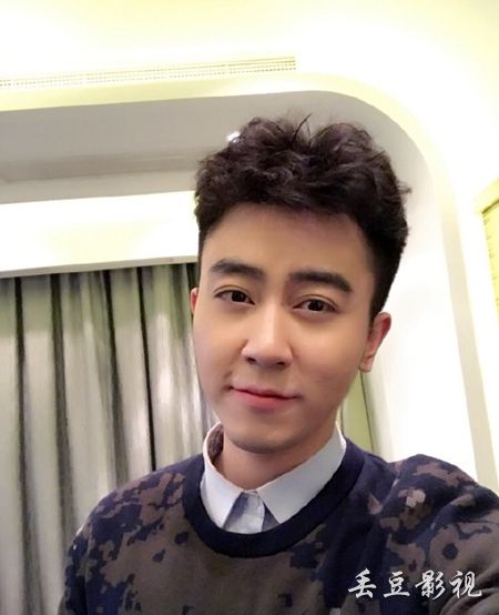 �羺��һ˧�߸繫��Ů�� �߸�Ϊʲô�뿪�˻���