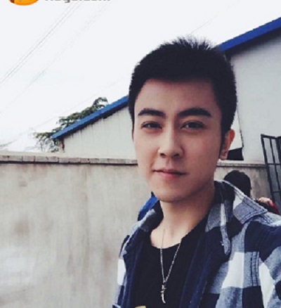 �羺��һ˧�߸繫��Ů�� �߸�Ϊʲô�뿪�˻���