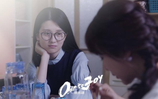 ��ӨӨ�Ͱ�����˯���� ��ӨӨΪʲô���Ǵ�Ů