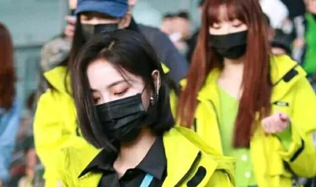 ����������������һ���� ���Ͽ��ִ�Ӫ����һ��