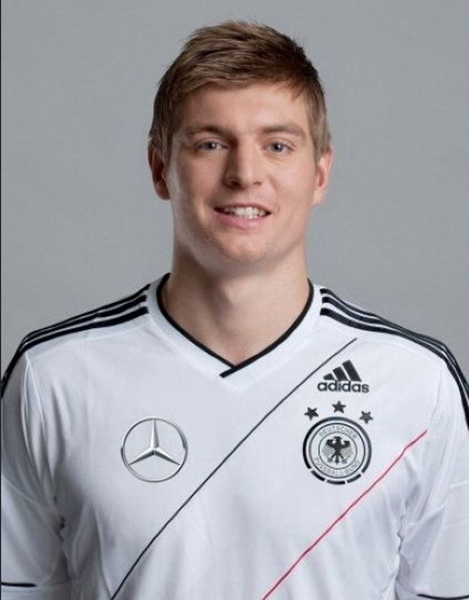 克罗斯被人叫阿宽的由来 克罗斯和厄齐尔谁厉害