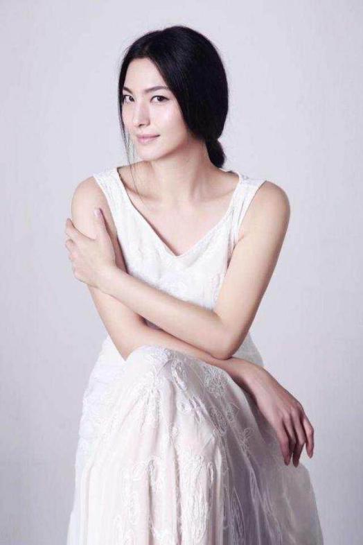 ����������Ӷ���˭�� ���������Ŵ���Ů��Ա����