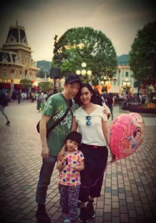 �����ڼ޸������Ϲ��ƹ��� �ƹ����ڻƼҾ�ϵ���ֵ�
