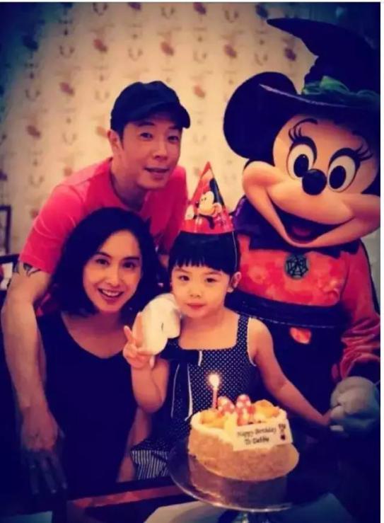 �����ڼ޸������Ϲ��ƹ��� �ƹ����ڻƼҾ�ϵ���ֵ�