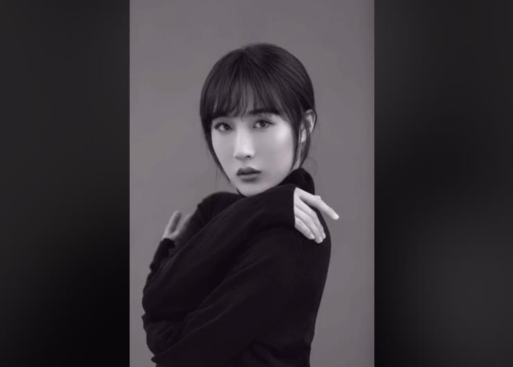 智博是男的还是女的 他的回答是"女生"