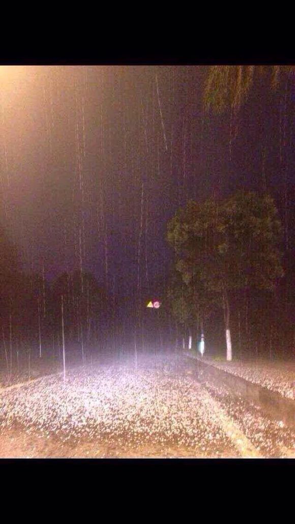 ���������ı���ͼƬ �±����ҳ�������ͼƬ