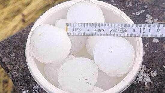 ���������ı���ͼƬ �±����ҳ�������ͼƬ