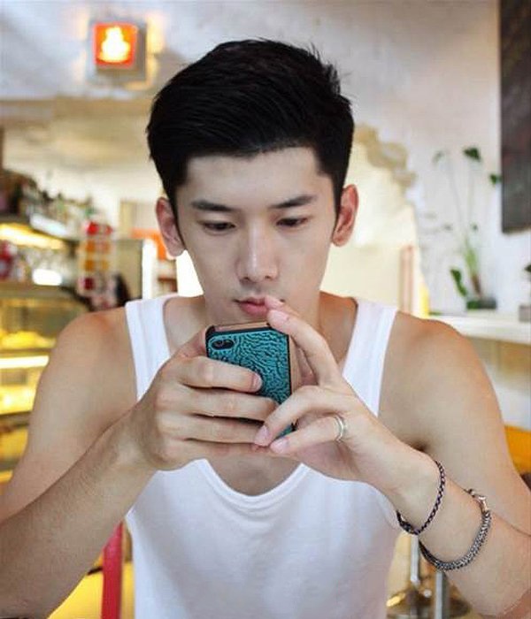 �������١��Ϊ ������Ů������˭