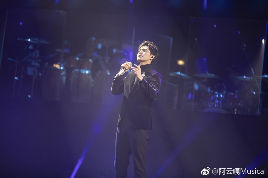 ���Ƹ������־�Ȧ���� ���Ƹ½������