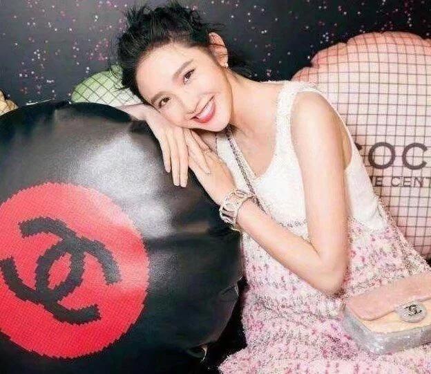 ���������������һ�� ����꿵�Ц��Ϊʲô��ô�ÿ�