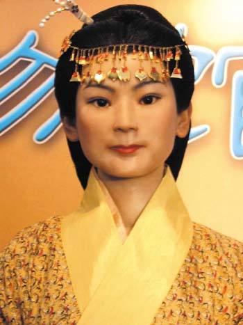 ���ĵ۵�ĸ������׷��?���ĵ��������Ů����˭