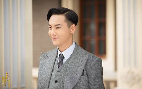 ��ΰ��Ϊʲô�д�ʦ�� ��ΰ�����˽еȵȵ�����