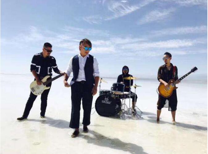 ��˹��Ϊʲô�뿪��������ֶ�ѡ�񵥷� ������������