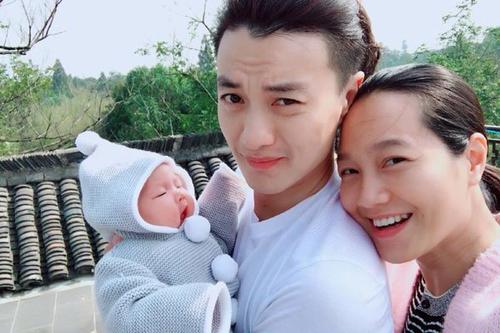 ��һΧ�̲������¼�����ô���� �¼���Ů������˭