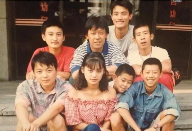 姜文死了是真的吗 姜文现在的情况如何