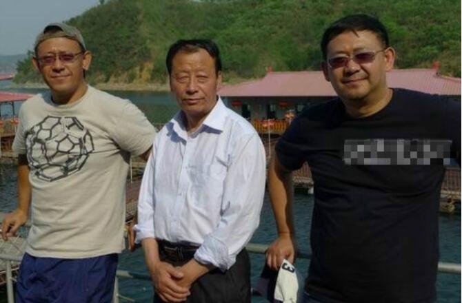 ���Ľ��䲻��˫��̥���ǲ�һ���� �������Ľ��丸�׷ֱ���˭