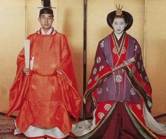 �ձ���ΪʲôЧ����� ��ʺ������ĸ������