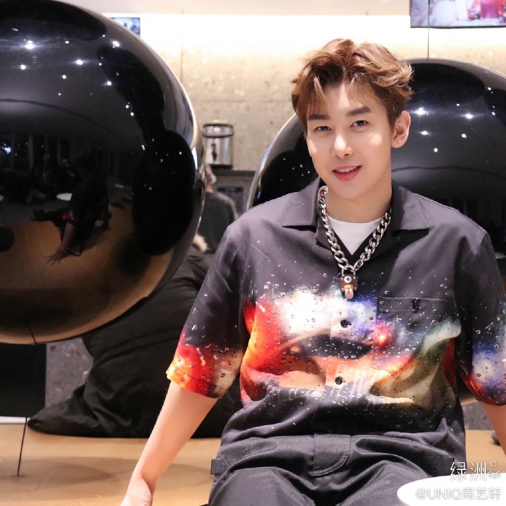 ������Ů������˭ ����һ����ϵ����ô����