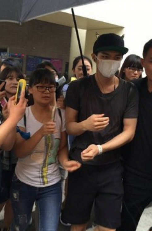 ����������ǰ��Ա���Ƭ ������Ϊʲô��С����