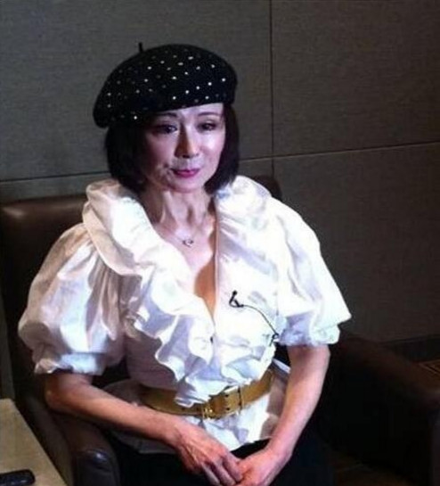 ��ӭ�Ͻ������˿ֲ�ͼ ��ӭ�Ϻ�����֥���˭����