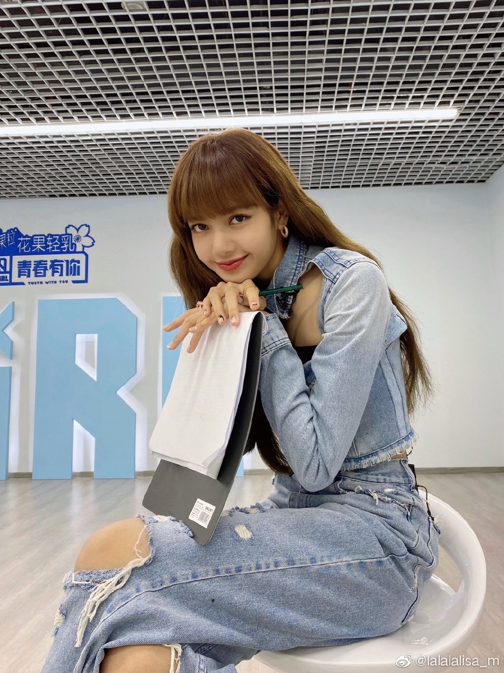 �ഺ2��ʦLisa��������������ض��� ����̩�����Ĺ��Ļ�Ѫ