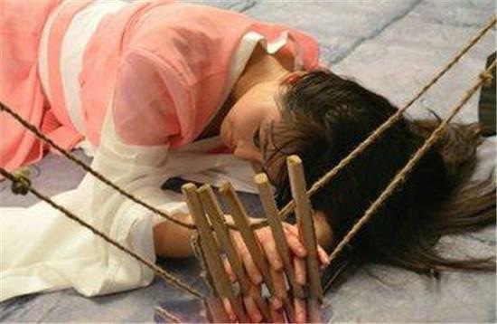 �Ŵ�����Ц������ôִ�е� �й��Ŵ��ʵ۷����Ŀ�������Щ