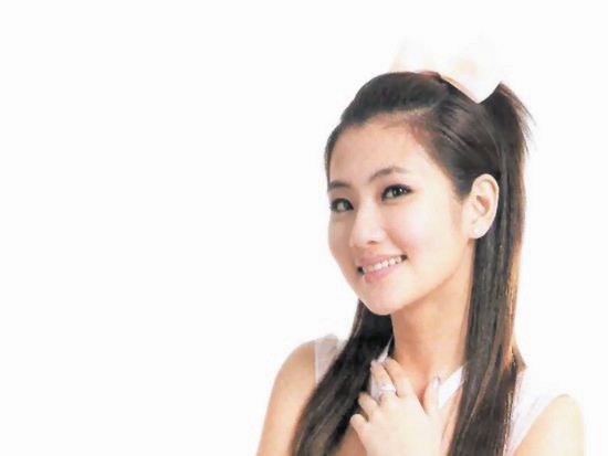 selina烧伤疤痕腿上照片 selina还能不能生小孩