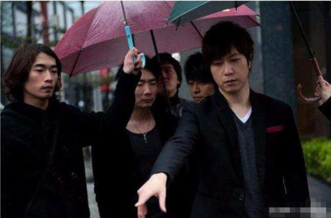 �źͰ����ĸ��Ǻڵ��� �ռ���Ϊʲô�뿪������