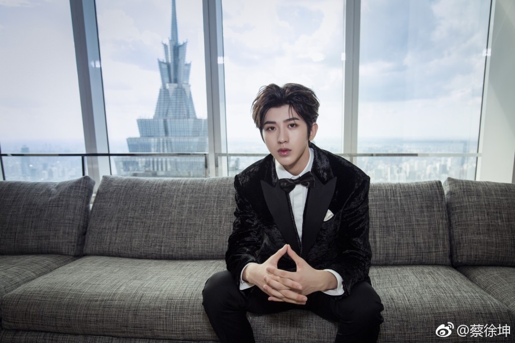 ���ԣ�������Ϊʲô�в̻ƽ𡢲̰���С����august��ikun������