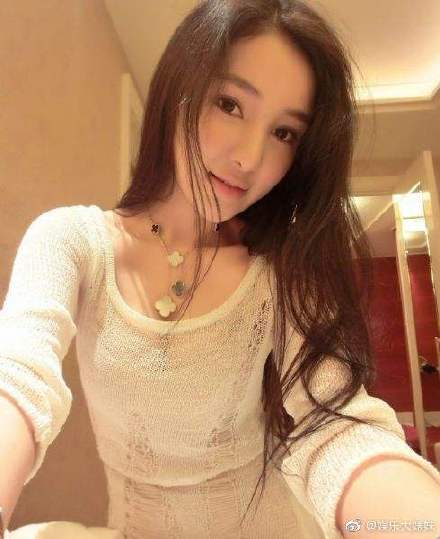 出狱后的郭美美照片来了 胖了跟以前判若两人