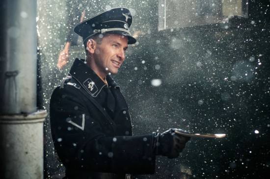 纳粹手势是什么意思 女德国战犯绞刑纪实