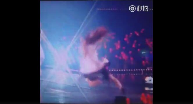 iKon�����ҹ���¼����� �����ˤ�����ĳ��ݳ���