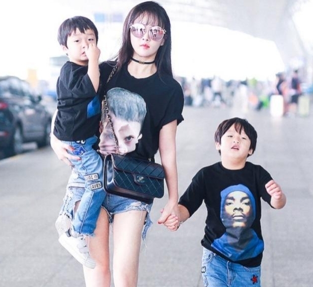 ȽӨӱ�������� ���ĵ�һ���ɷ���˭