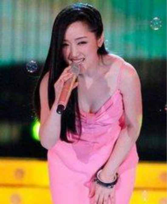 46杨钰莹近照貌美如花 杨钰莹为什么退出歌坛真相揭秘