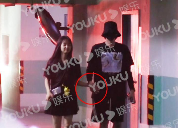 ���ෲŮ������ţ������Ƭ�ع� ������Ŀǰ�ڱ�����ӰѧԺ����