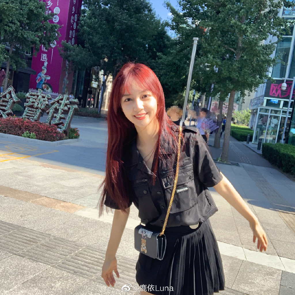 ���ෲŮ������ţ������Ƭ�ع� ������Ŀǰ�ڱ�����ӰѧԺ����