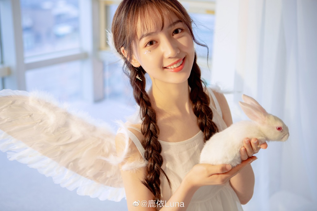 ���ෲŮ������ţ������Ƭ�ع� ������Ŀǰ�ڱ�����ӰѧԺ����