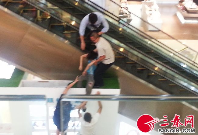 �̳�С�������¹�ͼƬ �̳������¹�����