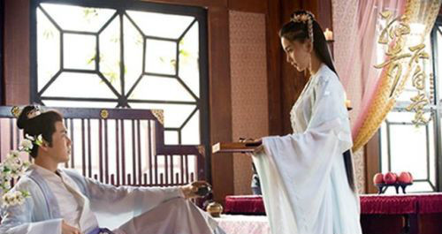 ���·������͡���Ů����������˭ �Ӻ�������������ô����