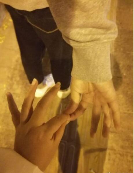 ��Ů��ǣ����,��һ����ô�� ��Ů��ǣ����ȷ����