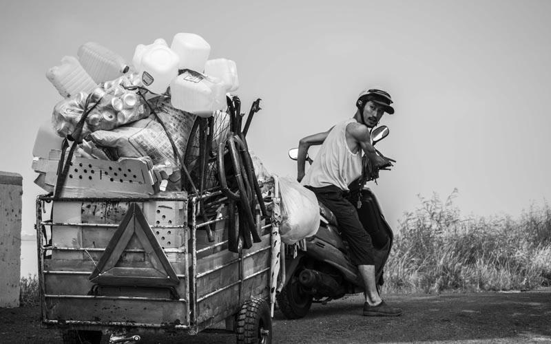 �������˹Ϊʲô�Ǻڰ�Ƭ ���泵��Ƭ���ڵڼ�����