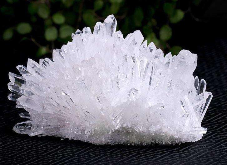 水晶认主人的表现 跟人体的磁场产生了一定的契合度