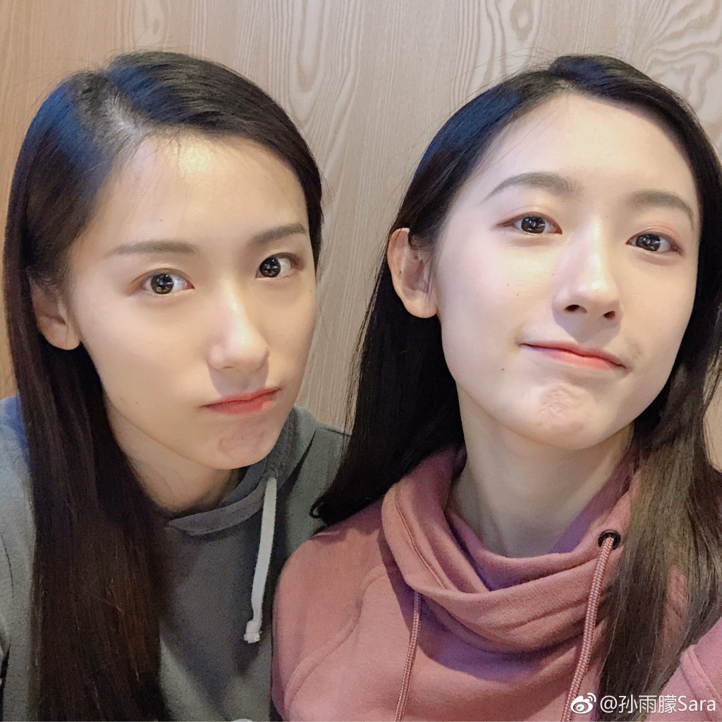 孙雨朦家里特有钱真假 孙雨彤孙雨朦哪个好看