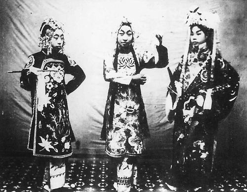 ����ΪʲôҪ��ͷ �������峯ʱ�ڽ�ʲô