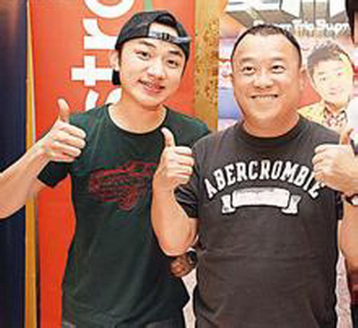 ��������ʵ�����Ƕ��� ����������־ΰͽ����