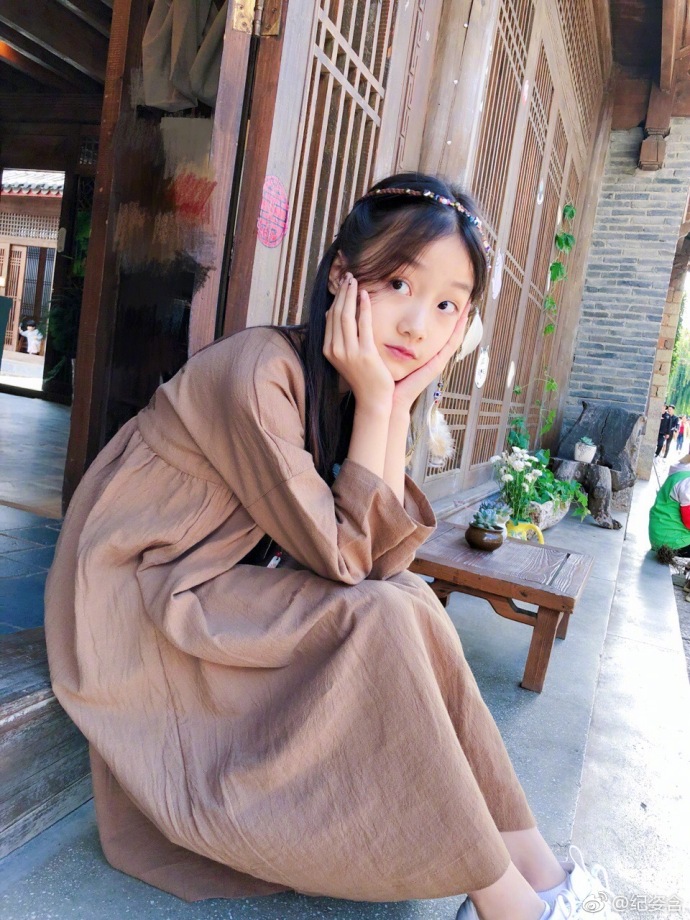 ���˺����ڳ����˵���Ƭ ������ͼ��˺�˭Ư���������Ա��հ�