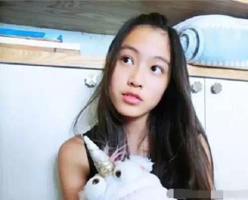 �κ���Ů����ֵ����ͼ ���ෲ�κ������߶Ա�ͼ