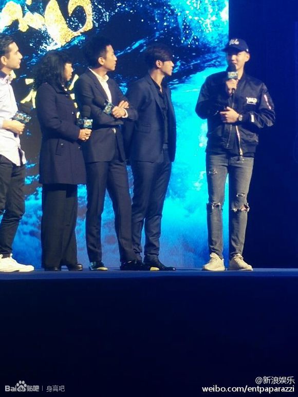 �κ���Ů����ֵ����ͼ ���ෲ�κ������߶Ա�ͼ